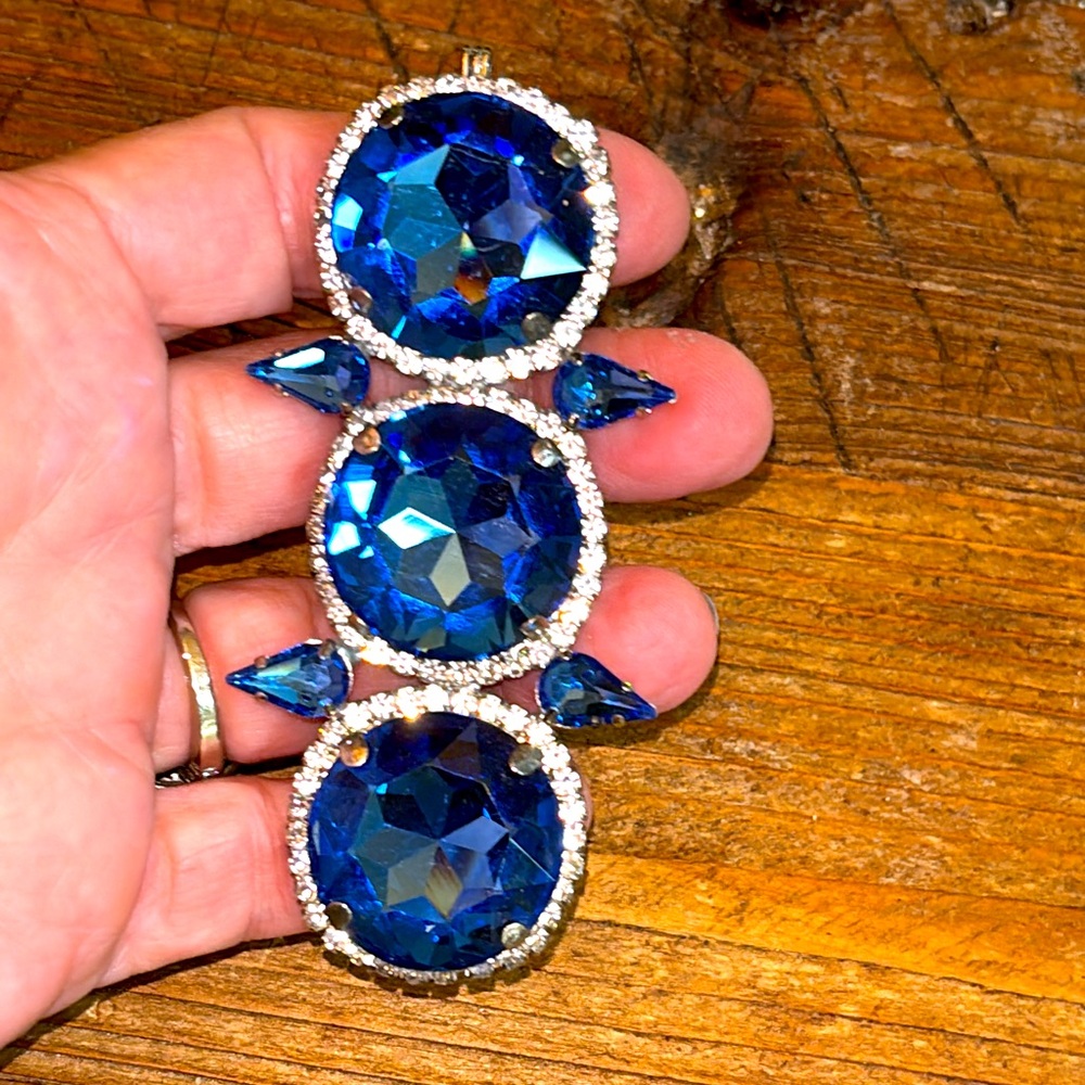 Rare Crystal Drag Queen Hook On Pendant Jewelry.